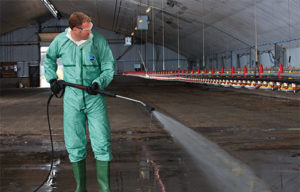 Master the tips of chicken house disinfection for cleaning chicken living standard.